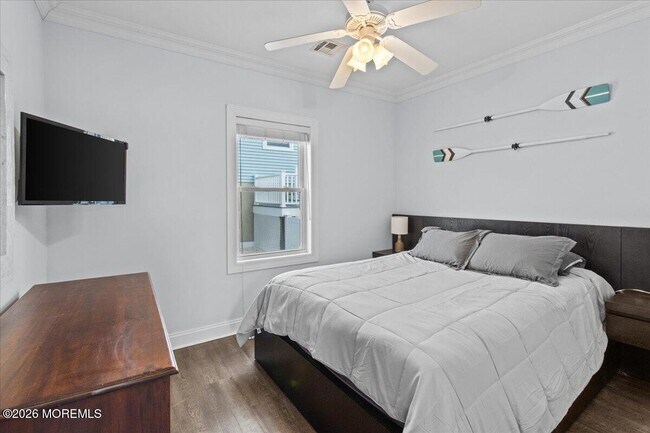 Building Photo - 106 Makin Ave