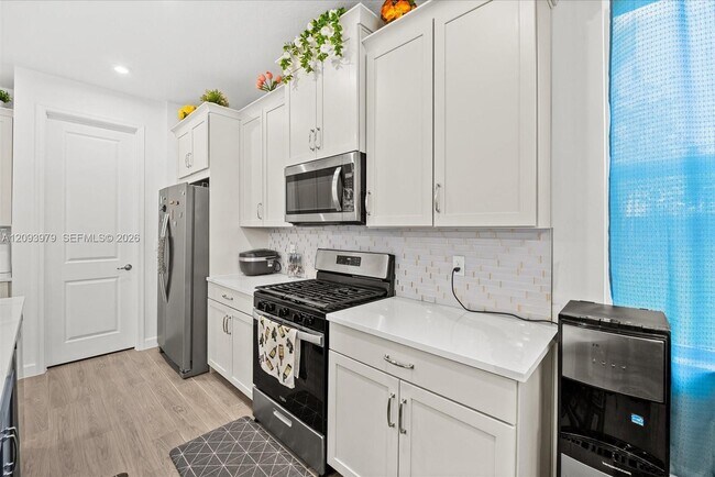 Building Photo - 8996 Remy Ln