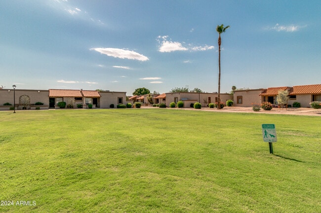 Building Photo - 195 N Cottonwood St