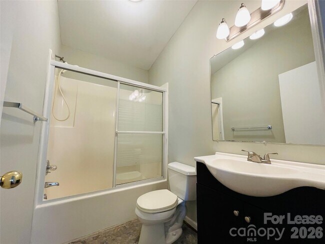 Building Photo - 2499 Brookwood Rd