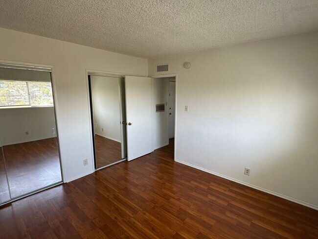 Building Photo - 6020 La Prada St