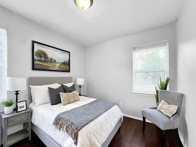 Building Photo - Charming 4-Bed, 1-Bath Home with New Upgrades & Spacious Yard in Mesquite TX!