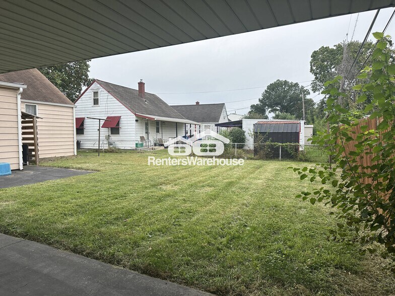 Building Photo - 8226 Longpoint Rd