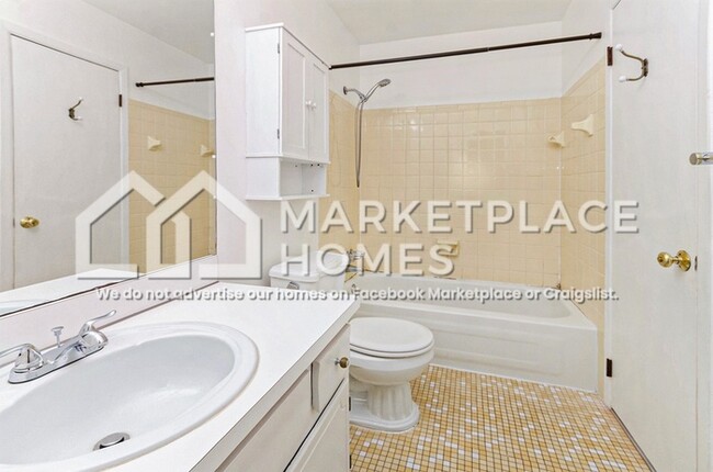 Building Photo - 42038 Cherry Hill Rd