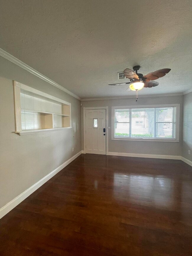 Building Photo - 5 N Deleon Ave