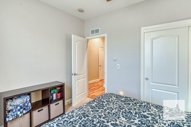 Building Photo - Beautiful Harlan Ranch Home