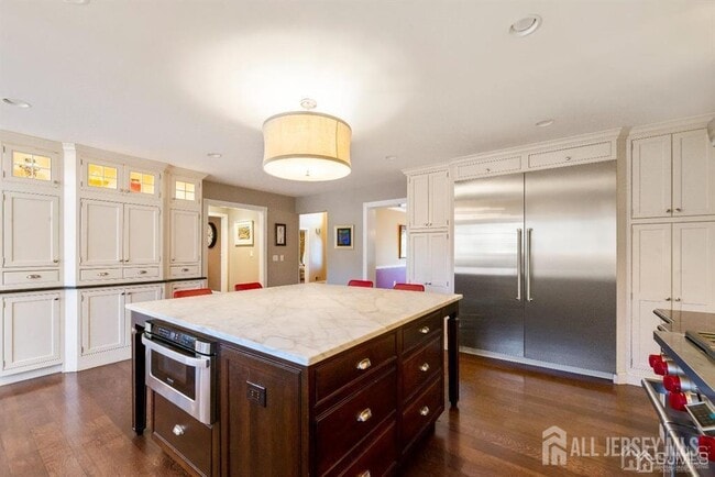 Building Photo - 4 Rebel Run Dr