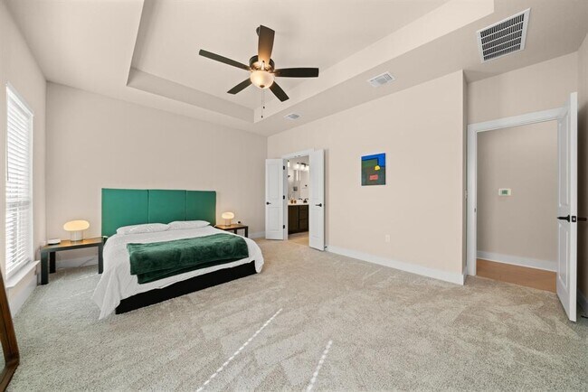 Building Photo - 8417 Laughlin Ln