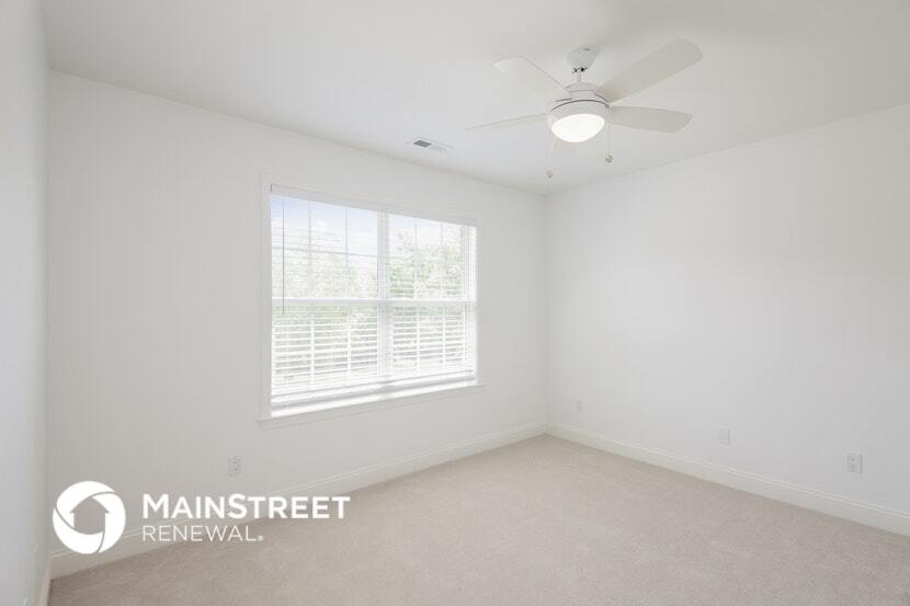 Building Photo - 2825 Chip Shot Dr