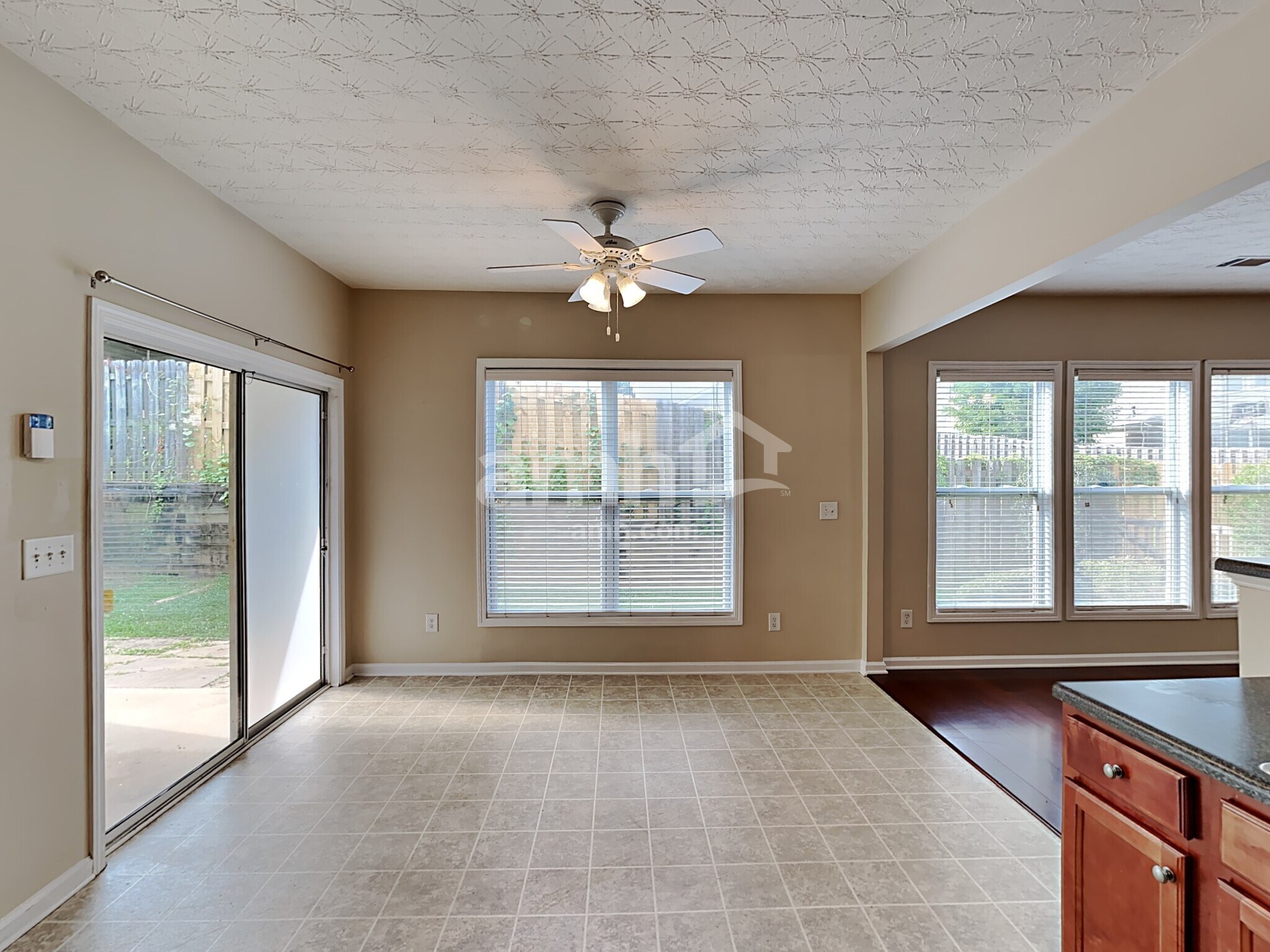 Building Photo - 317 Azalea Loop