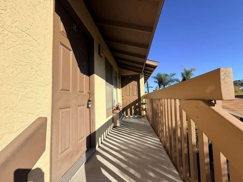 Building Photo - 1010 S Magnolia Ave