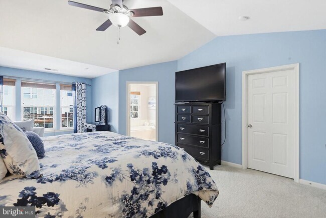 Building Photo - 7061 Holly Springs Ln