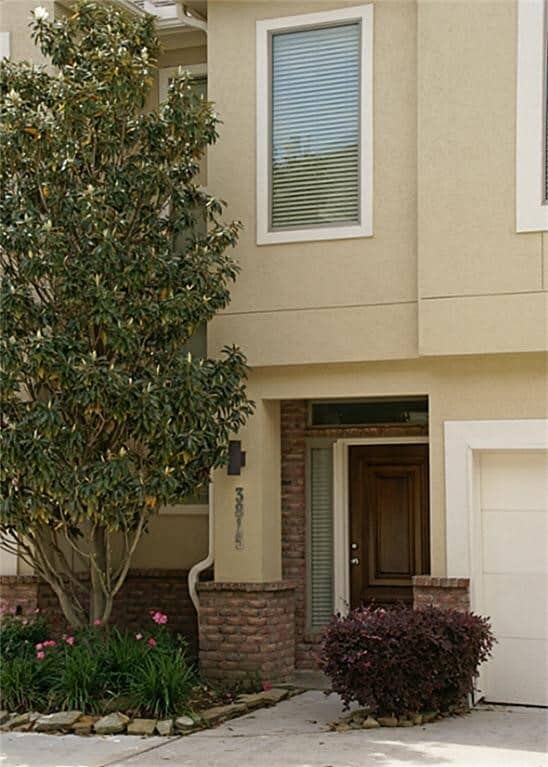 Building Photo - 3815 Center Plaza Dr