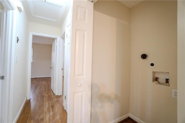 Building Photo - 6593 Dunwoody Trail