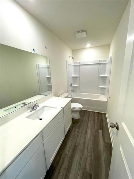 Building Photo - 24 Rowlett Pl