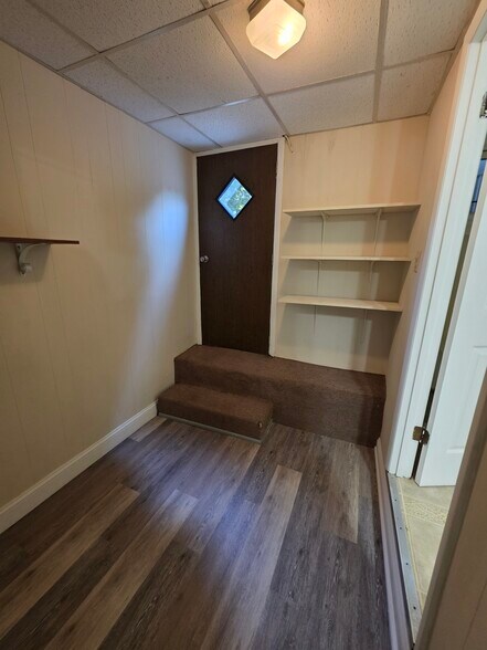 Building Photo - 24 N Kister St