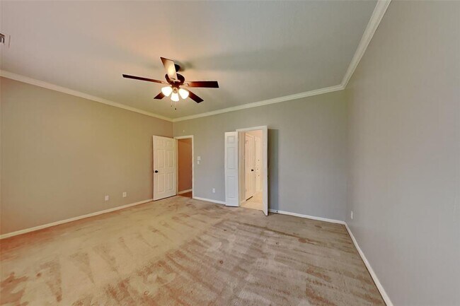 Building Photo - 5207 Maple Terrace Dr