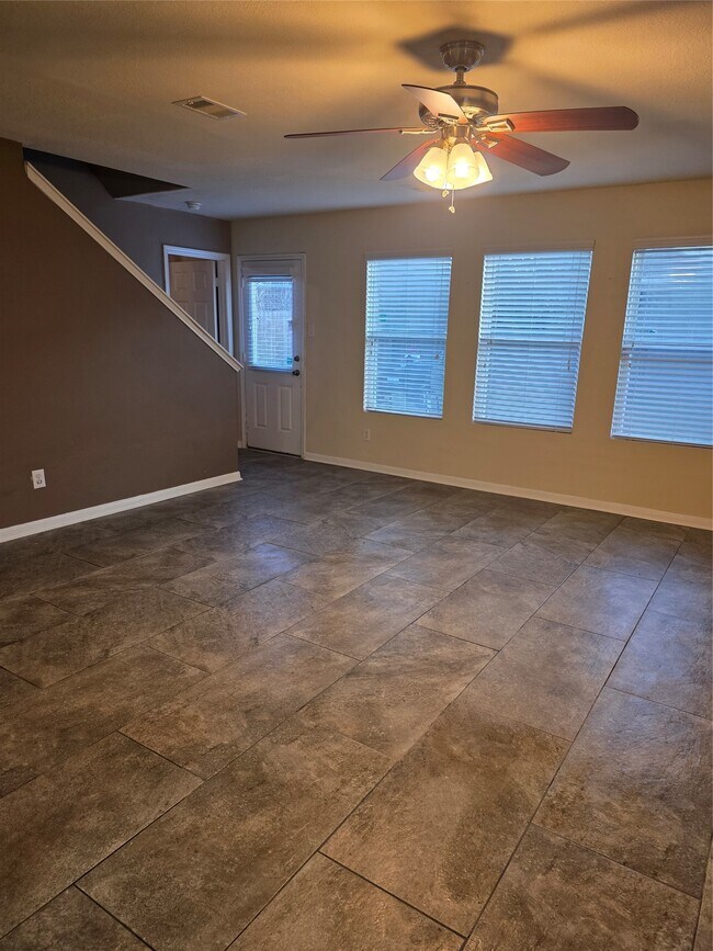 Building Photo - 12418 Greencanyon Dr