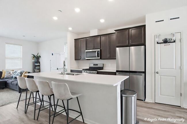 Building Photo - 2117 Yellowstone Blvd