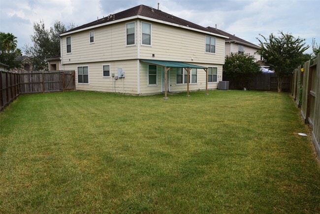 Building Photo - 15510 Liberty Bluff Dr