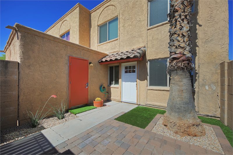 Building Photo - 948 S Alma School Rd