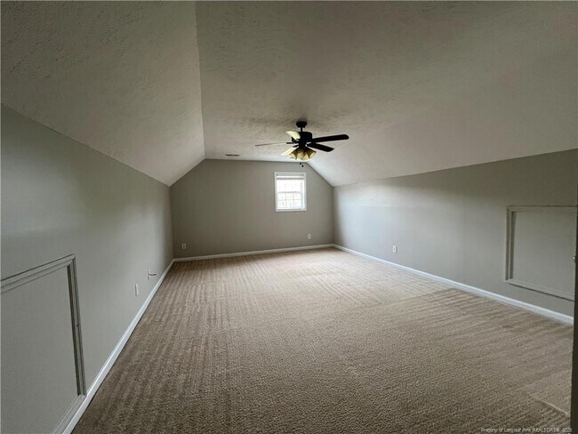 Building Photo - 113 Steeplechase Ln
