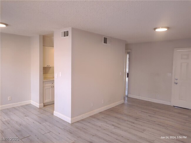 Building Photo - 3663 Kolendo Ct