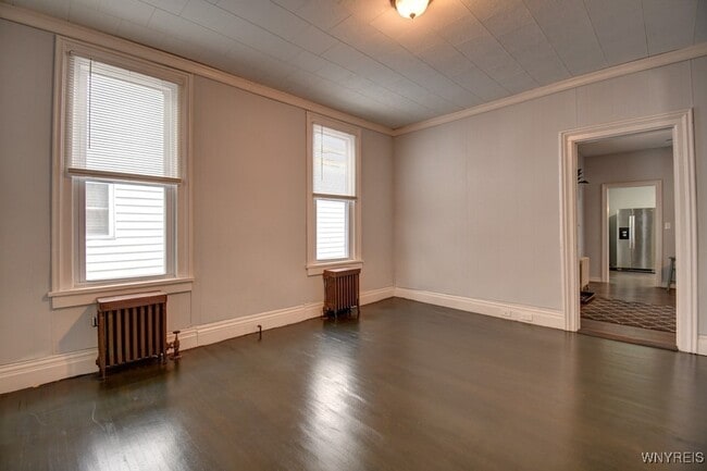 Building Photo - 36 19th St