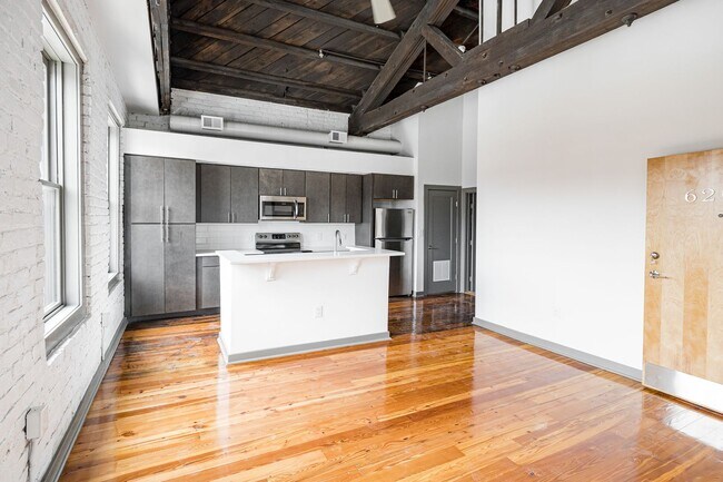 Building Photo - Vaulted ceilings
