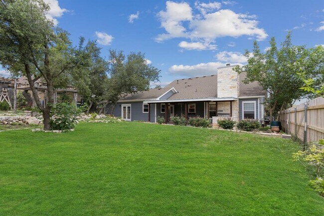 Building Photo - 10101 Twin Lake Loop