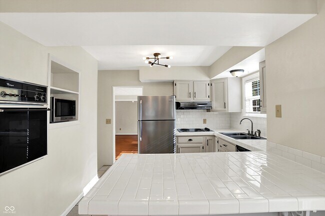 Building Photo - 6742 Hillside Ave