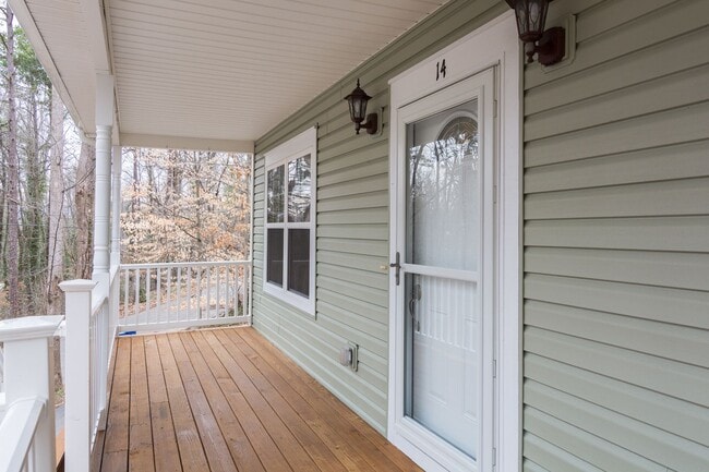 Building Photo - Central AVL - Beautiful 3/2 Cape Cod