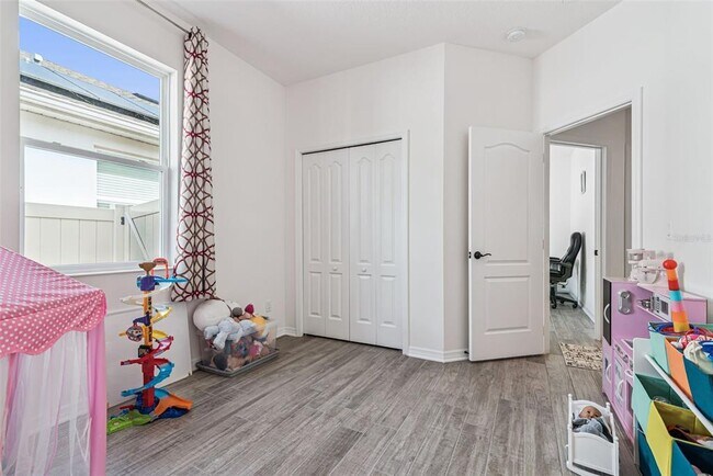 Building Photo - 2615 Pinyonpine Ln