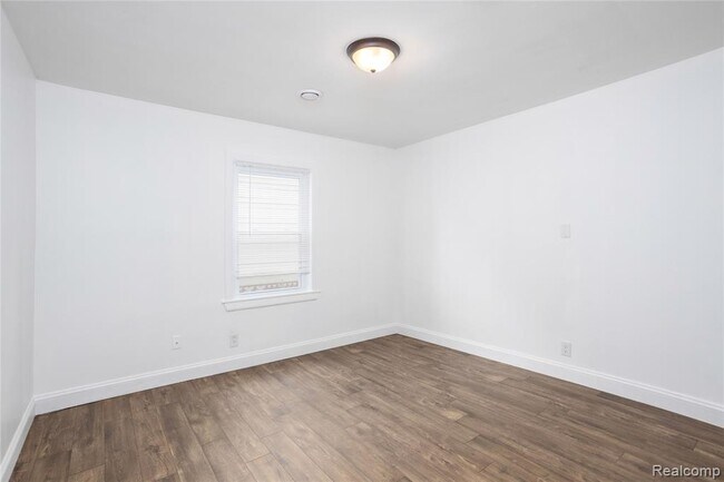 Building Photo - 18261 Brentwood St