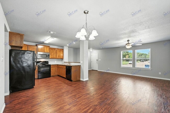 Building Photo - 709 W Madison St