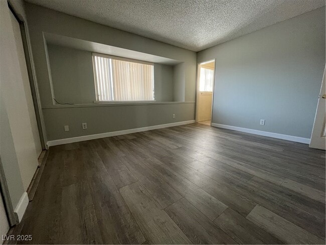 Building Photo - 7408 Alta Dr