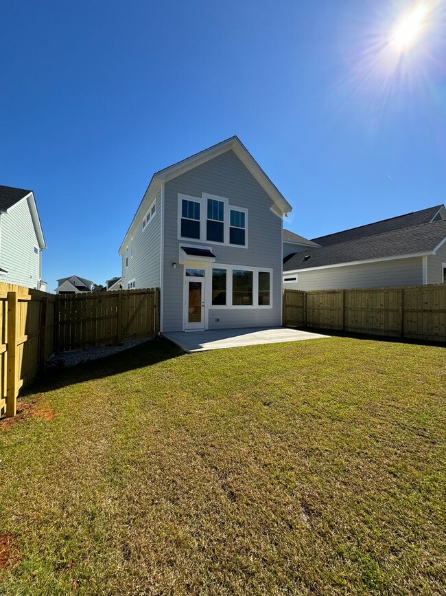 Building Photo - Brand New Home In Canopy - Next To HCA & TMH