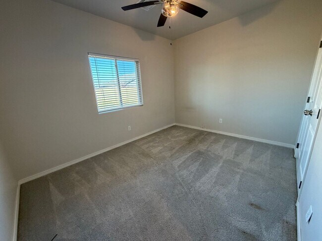 Building Photo - 1436 Champagne Blvd