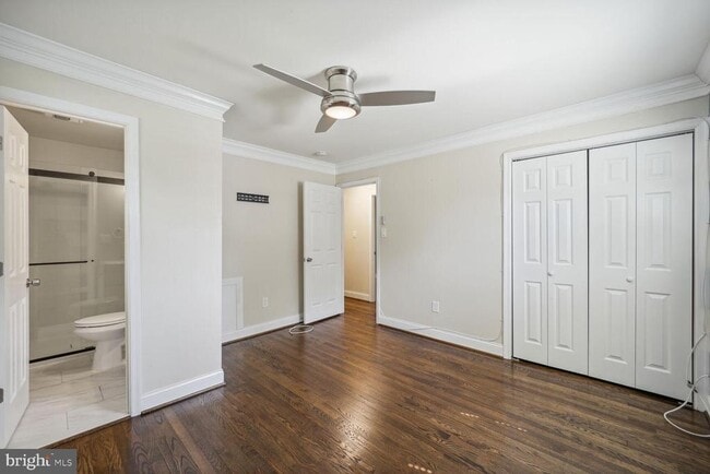 Building Photo - 9708 Glen View Dr