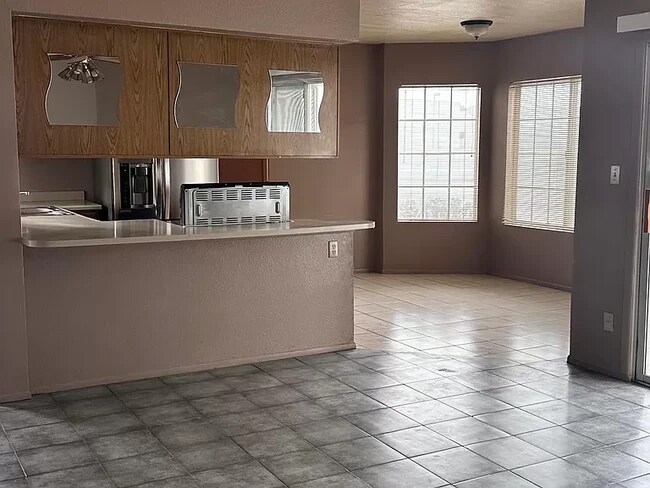 Building Photo - 2910 W Marconi Ave