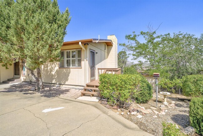 Building Photo - 2270 Sandia Dr