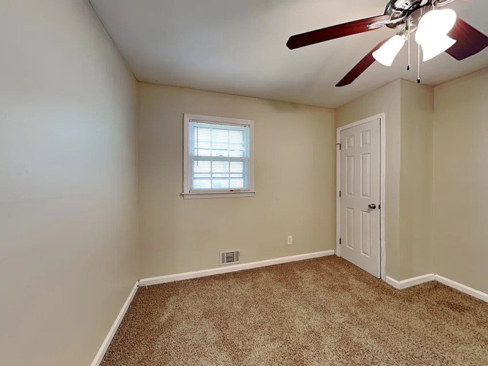 Building Photo - 4556 Wesley Dr
