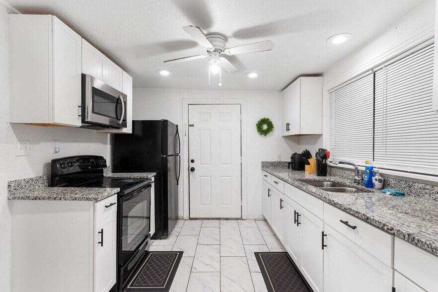 Building Photo - 4805 N 37th St