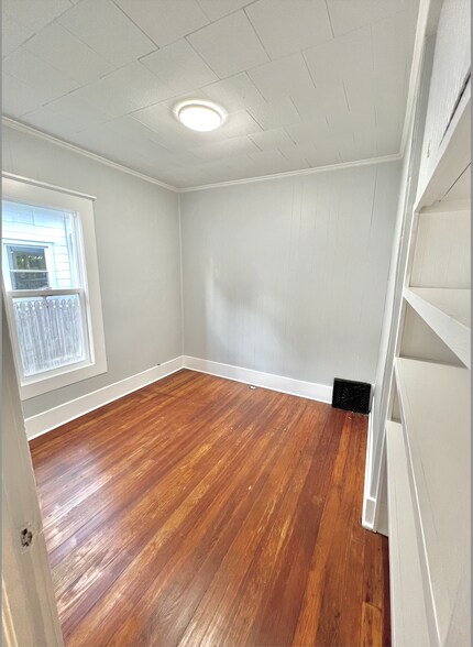 Building Photo - 403 N Marquette St
