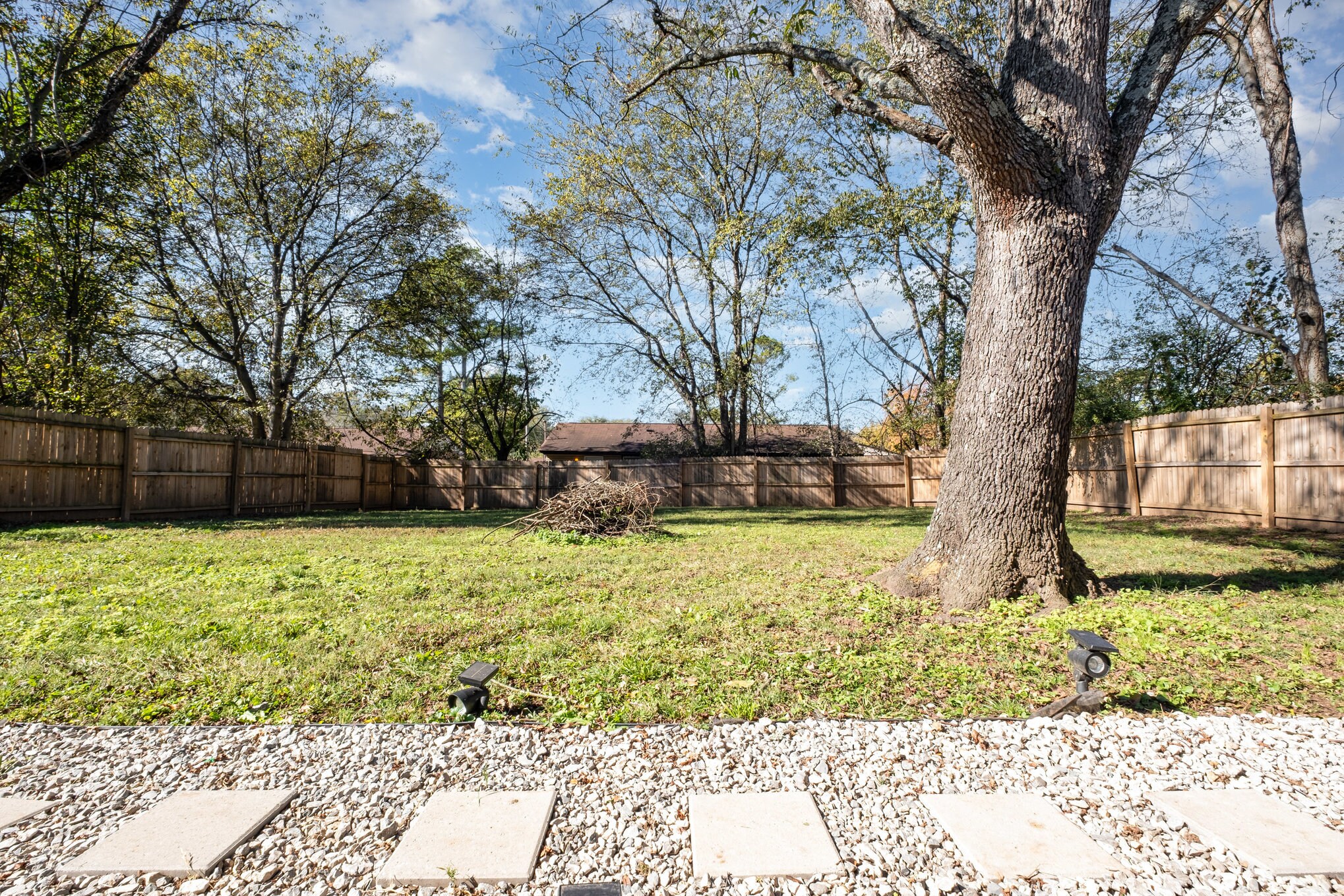 Building Photo - 209 Nowlin Dr