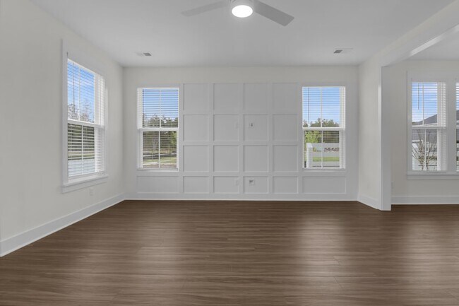 Building Photo - 268 Symphony Ave
