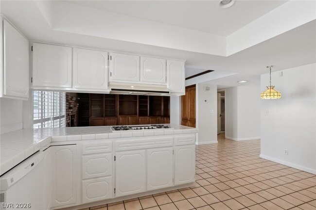 Building Photo - 3321 Basque St