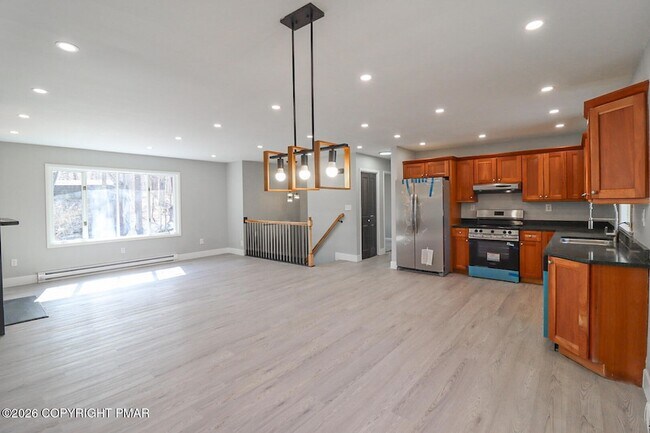 Building Photo - 1543 Coolbaugh Rd