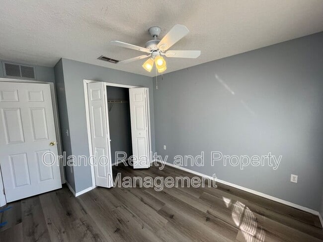 Building Photo - 2304 Hickory Pine St