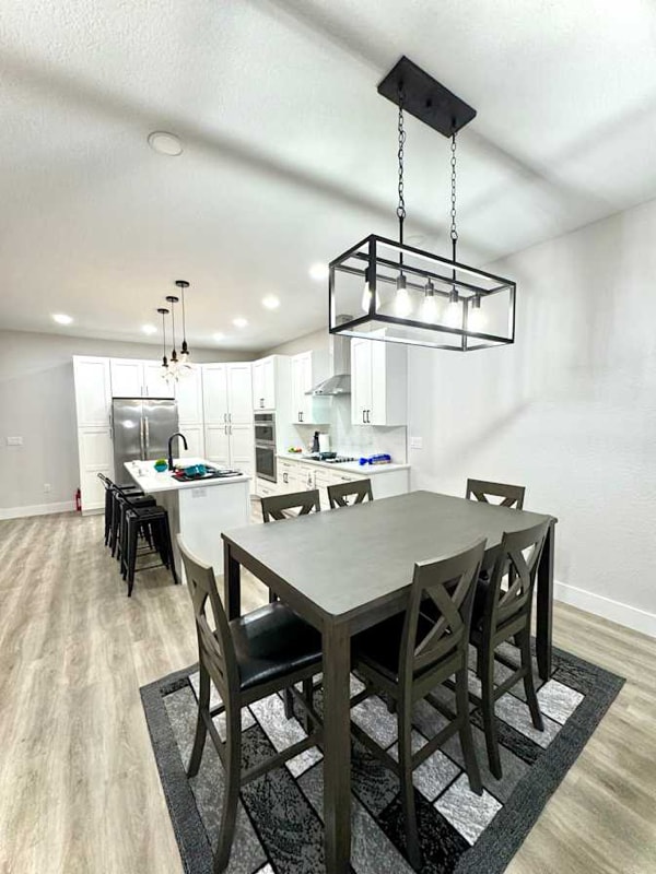 Building Photo - 550 Battle Ave